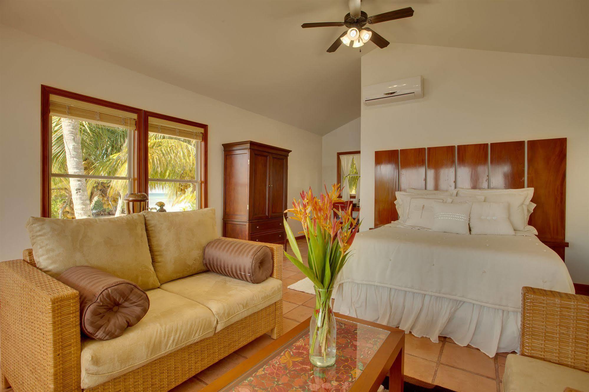 Hatchet Caye Island Resort (Adults Only) Placencia エクステリア 写真