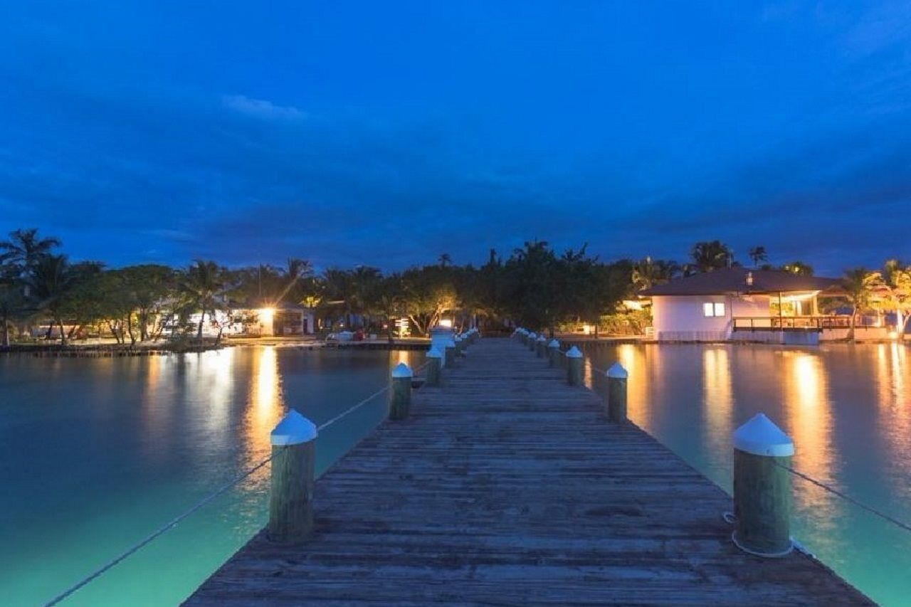 Hatchet Caye Island Resort (Adults Only) Placencia エクステリア 写真